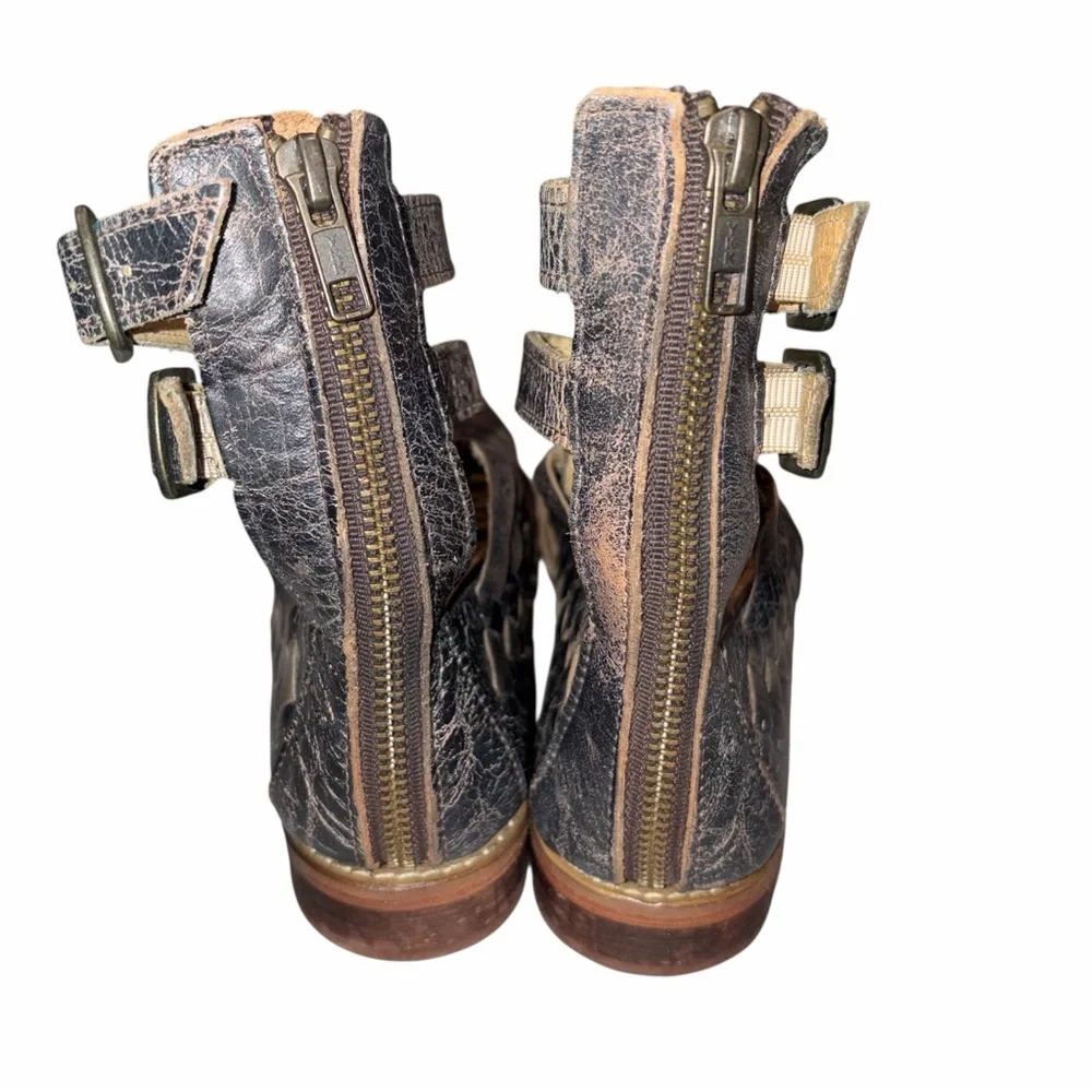Bed Stu Rio Grande Black Distressed Leather Gladiator Flat Sandals Shoes size 7